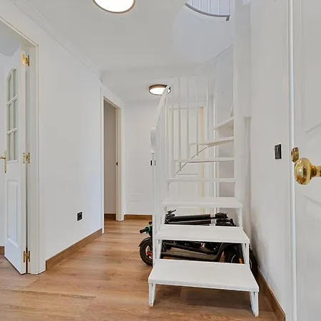 Stunning Penthouse Lejlighed